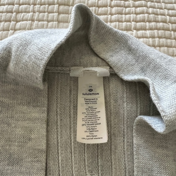 Lululemon Dream Weaver Wrap Heathered Core Gray One Size Ultra Soft Blend - Picture 7 of 8